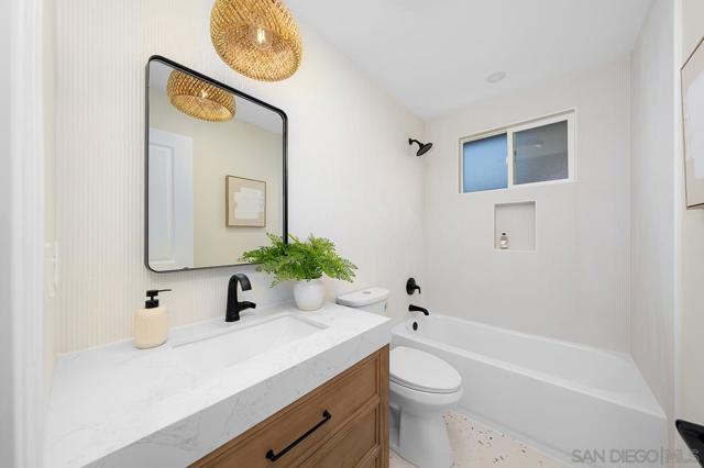 Image 16 of 42 For 5127 Triana St.