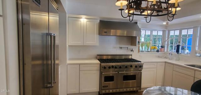4223 Crownfield Court, Westlake Village CA: https://media.crmls.org/mediaz/edefaa34-e354-4b59-9296-b0b28db61b45.jpg