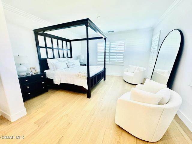 4984 Corral Street, Simi Valley CA: https://media.crmls.org/mediaz/edf13b7a-22af-4a66-880e-e646fefa82cb.jpg