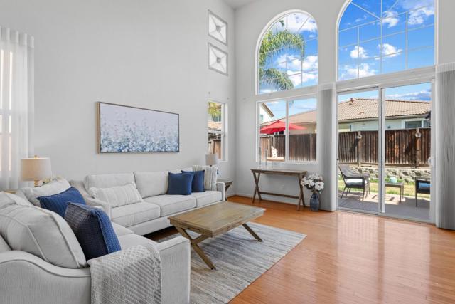 1515 Dovetail Way, Gilroy CA: https://media.crmls.org/mediaz/edf17d2a-034e-48f6-a4bc-4bf8f8d75728.jpg