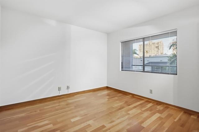 230 W Laurel Street, San Diego CA: https://media.crmls.org/mediaz/edf2c7c0-a6cd-42dd-ad5b-d3e43c306345.jpg