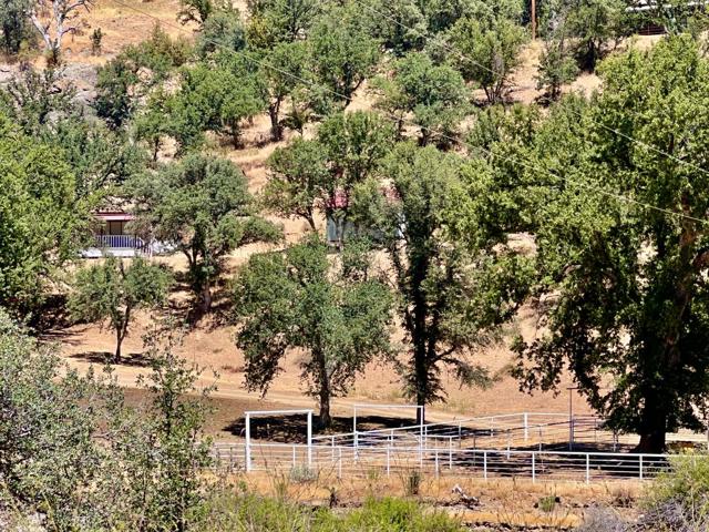 Image 16 of 32 For 20505 Coalinga Road