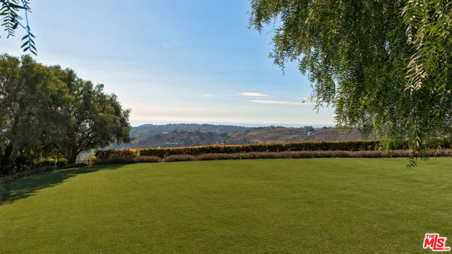 0 Murphy Way, Malibu CA: https://media.crmls.org/mediaz/edf407b2-34af-42f6-9f8c-deee4fe14cd0.jpg