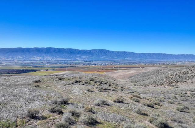 33900 Fabry Road, Soledad CA: https://media.crmls.org/mediaz/edf43190-e271-40d5-9d09-a07c130e765a.jpg