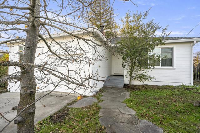 80 Hilltop Drive, San Carlos CA: https://media.crmls.org/mediaz/edf56a3d-caea-4d0e-8e1a-61c538609f6e.jpg