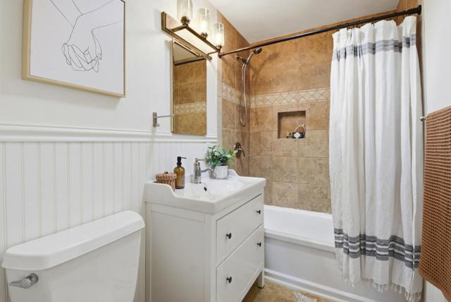 Image 23 of 31 For 240 Sawyer Street