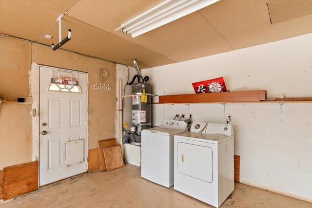 68954 Durango Road, Cathedral City CA: https://media.crmls.org/mediaz/edf63bb3-8a3e-420a-ab5a-ab4fc09d88e0.jpg