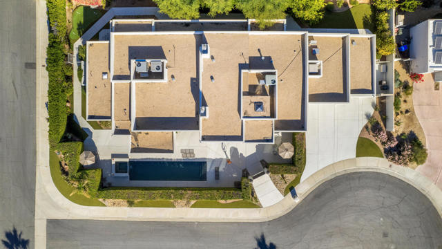 900 Dogwood Circle E, Palm Springs, CA 92264