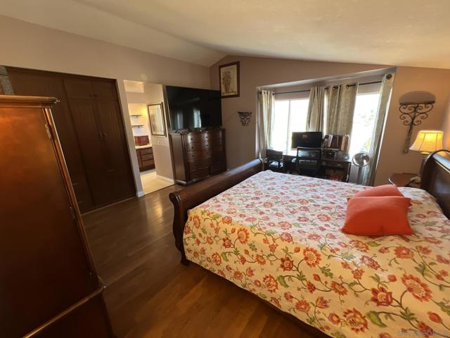 2377 Congressional Drive, El Cajon CA: https://media.crmls.org/mediaz/edf6be64-d24a-4240-bdd1-22052ff96c90.jpg