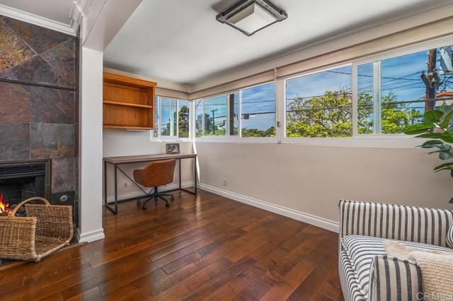 Detail Gallery Image 13 of 25 For 962 E Ave #C,  Coronado,  CA 92118 - 2 Beds | 2/1 Baths