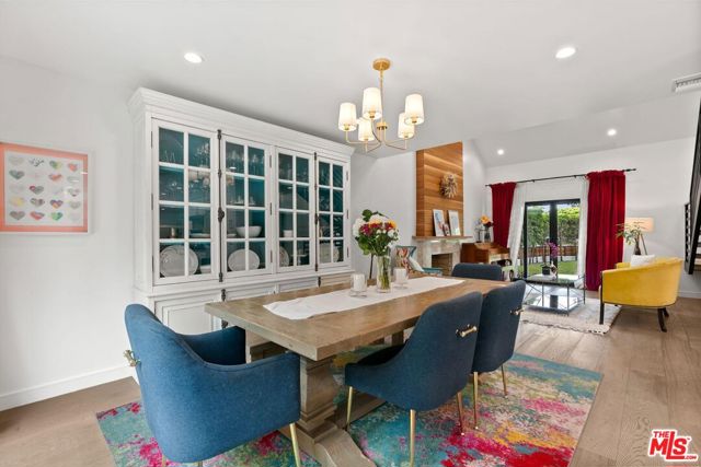 3134 Granville Avenue, Los Angeles CA: https://media.crmls.org/mediaz/edf7324c-2ab0-4b74-bef3-133488b26d36.jpg