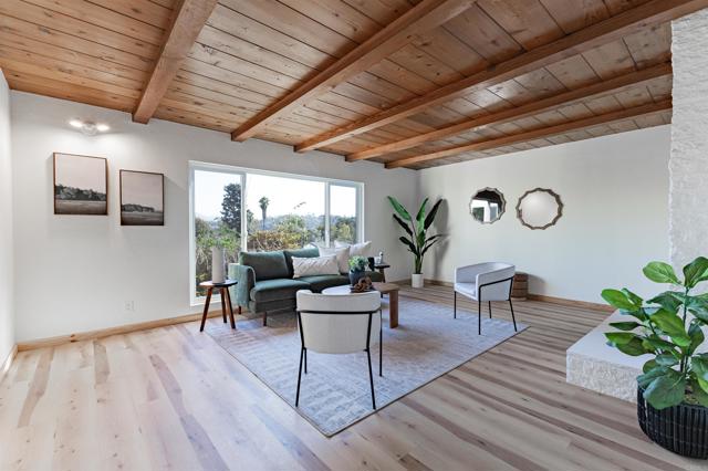 4726 Lorena Place, El Cajon CA: https://media.crmls.org/mediaz/edf74f6d-fb3c-4198-bce8-fa7af3fd264c.jpg