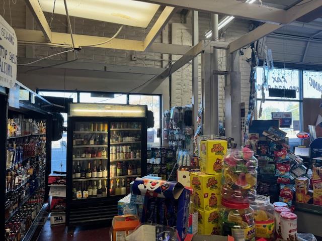 3876 3876 El Camino Real, Palo Alto CA: https://media.crmls.org/mediaz/edf89e51-ee17-4900-b9c1-7ed5bcf65312.jpg