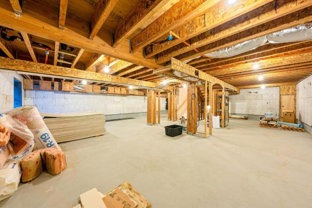 1207 Danmann Avenue, Pacifica CA: https://media.crmls.org/mediaz/edf8e6a1-03ee-425d-bba0-fc210c18865e.jpg