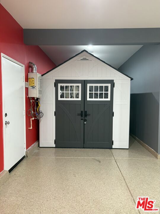 19320 Carranza Lane, Santa Clarita CA: https://media.crmls.org/mediaz/edfa644b-1942-42ff-8565-95c0b611801d.jpg