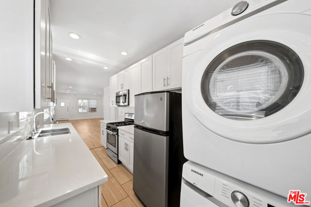 7926 Fountain Avenue photo 8