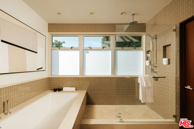 2643 34th Street photo 22
