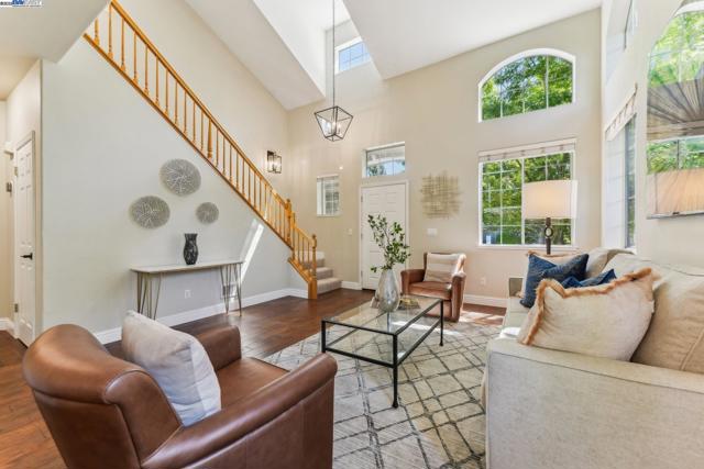 1159 Vintner Pl, Livermore CA: https://media.crmls.org/mediaz/edfc5add-a41b-4c46-a4d7-90c4270a1776.jpg