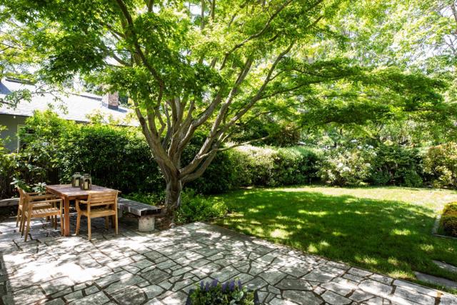 453 N California Avenue, Palo Alto CA: https://media.crmls.org/mediaz/edfdb880-4386-464b-bcb9-5ad548a6ff34.jpg