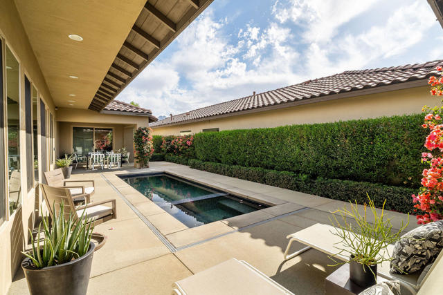 80034 Champions Way, La Quinta CA: https://media.crmls.org/mediaz/edfe6326-22d0-415e-a401-98ef775a549b.jpg