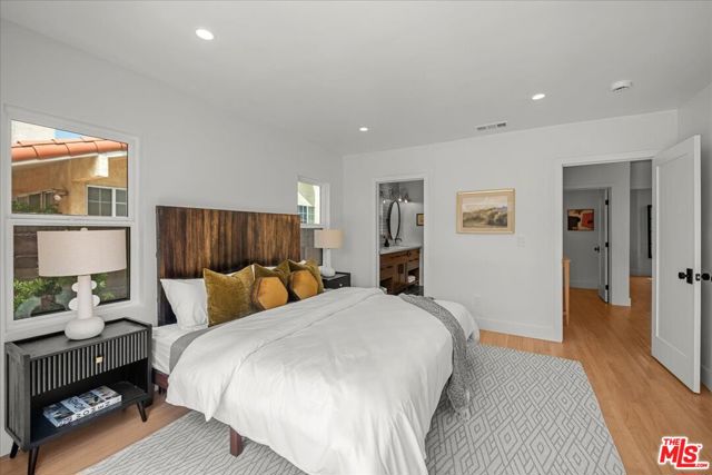 1663 S Ogden Drive, Los Angeles CA: https://media.crmls.org/mediaz/edfeaaf4-1de2-434a-a8b3-d86015e5db43.jpg