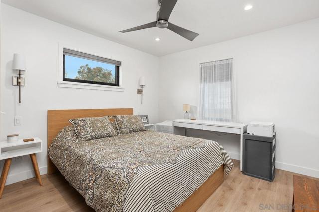 5301 Los Robles Dr, Carlsbad CA: https://media.crmls.org/mediaz/edfedb8d-5564-45f6-9601-779b8a13f222.jpg