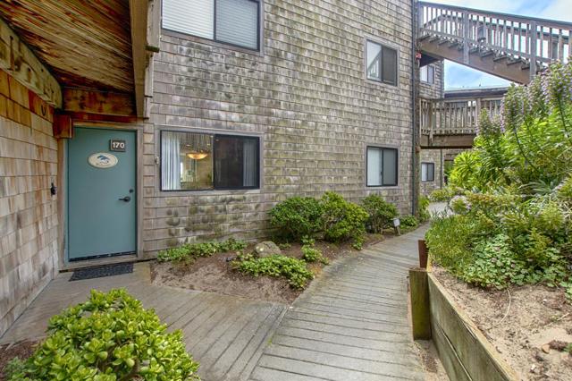101 Shell Drive, Watsonville CA: https://media.crmls.org/mediaz/edff16d1-89d8-41b4-b92f-081004b684b5.jpg