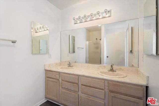 4210 Alcove Avenue, Studio City CA: https://media.crmls.org/mediaz/ee00339e-3937-4307-9fe7-569d050cd4f4.jpg