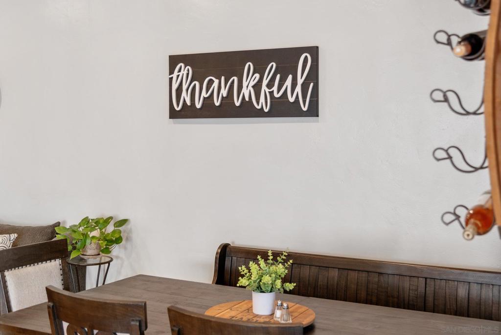 https://media.crmls.org/mediaz/ee003d58-3bfa-45ab-ad5c-1b8be4d4463d.jpg?preset=X-Large