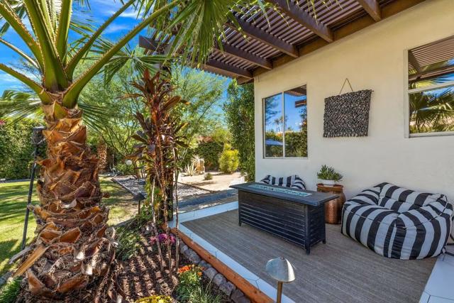 35618 Corte Serena, Cathedral City CA: https://media.crmls.org/mediaz/ee0184b9-06af-4367-a195-6049ad8eb7b1.jpg