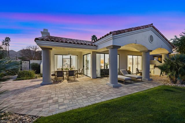 56300 Pebble Beach, La Quinta CA: https://media.crmls.org/mediaz/ee01b5e2-8c5d-440c-bff8-a8eb9e563cbf.jpg