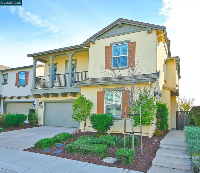 528 Caprio Ct, San Ramon CA: https://media.crmls.org/mediaz/ee01c4fb-4d52-4300-809c-d21d83ed3884.jpg