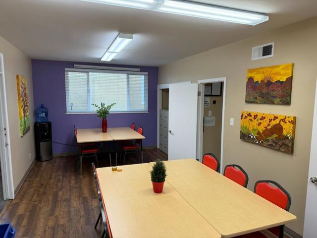 422 Peninsula Avenue, San Mateo CA: https://media.crmls.org/mediaz/ee027dff-fe1b-42a4-b184-5c82229f528a.jpg