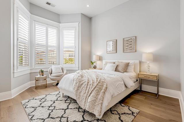 473 South Van Ness Avenue, San Francisco CA: https://media.crmls.org/mediaz/ee027e2b-4c47-4691-87ff-2e0c8c1a34e2.jpg