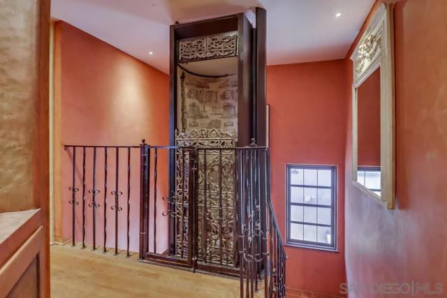 3014 Xenophon St, San Diego CA: https://media.crmls.org/mediaz/ee0287f7-304c-4d9a-b6f6-679f2a98a971.jpg