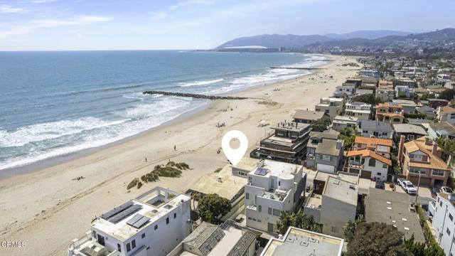 1218 Cornwall Lane, Ventura CA: https://media.crmls.org/mediaz/ee035787-2ac1-4c7d-b50d-a5c274b380d3.jpg