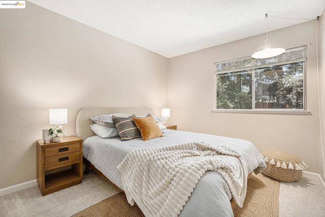1039 Village Oaks Drive, Martinez CA: https://media.crmls.org/mediaz/ee035f33-32b5-4e65-963c-b776e1ae47b0.jpg