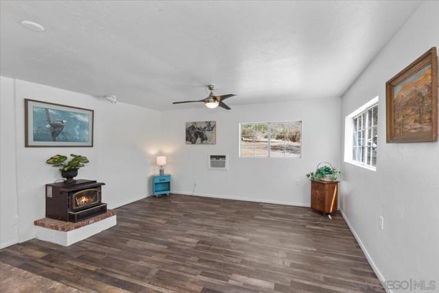12220 Rebel Wind Rd, Descanso CA: https://media.crmls.org/mediaz/ee046dc5-5056-4237-a53d-1c4c19dc8b79.jpg