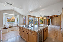 800 Lake Sherwood Drive, Lake Sherwood CA: https://media.crmls.org/mediaz/ee04c22c-b4b1-4253-9070-9db4a0d8e760.jpg