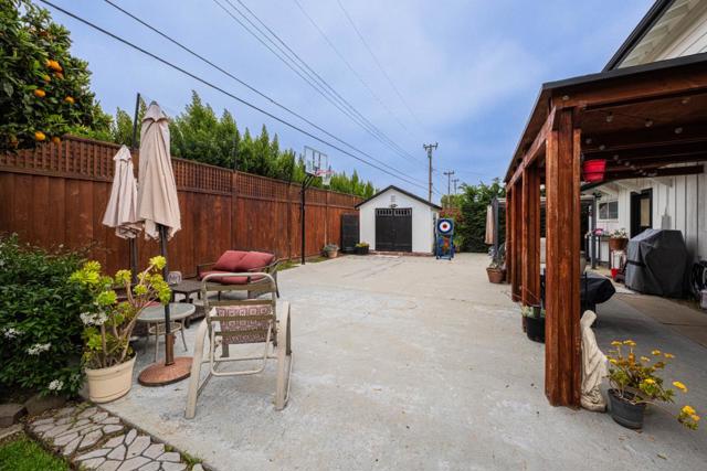 335 Palma Drive, Salinas CA: https://media.crmls.org/mediaz/ee054c8a-3acd-48b9-a0b4-8d1009681e7f.jpg