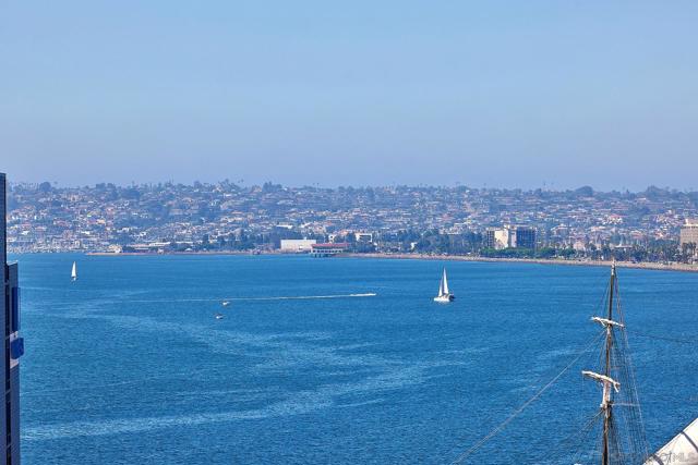 1388 Kettner Blvd, San Diego CA: https://media.crmls.org/mediaz/ee05535b-8dc3-4d2f-bf99-99420f97a059.jpg