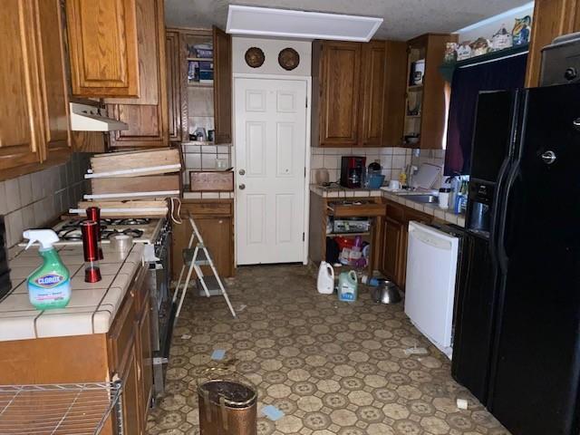 17685 Vierra Canyon Road, Salinas CA: https://media.crmls.org/mediaz/ee055dc7-1660-45eb-987d-452965a15fb9.jpg
