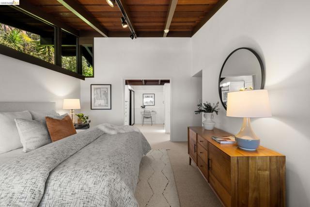 Image 27 of 52 For 85 El Camino Real