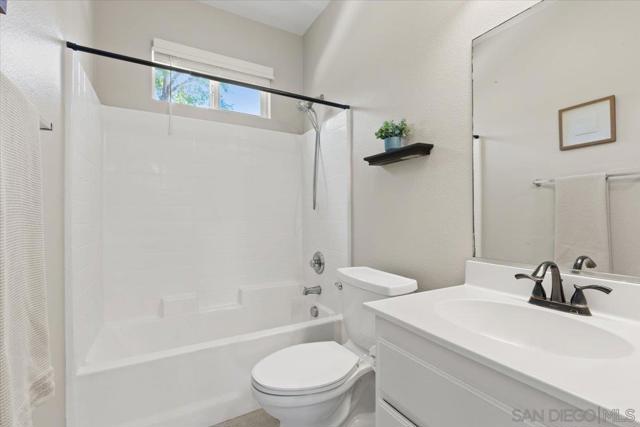 9728 Marilla Dr, Lakeside CA: https://media.crmls.org/mediaz/ee07ddc4-05e3-49db-a186-4d5352e095fc.jpg
