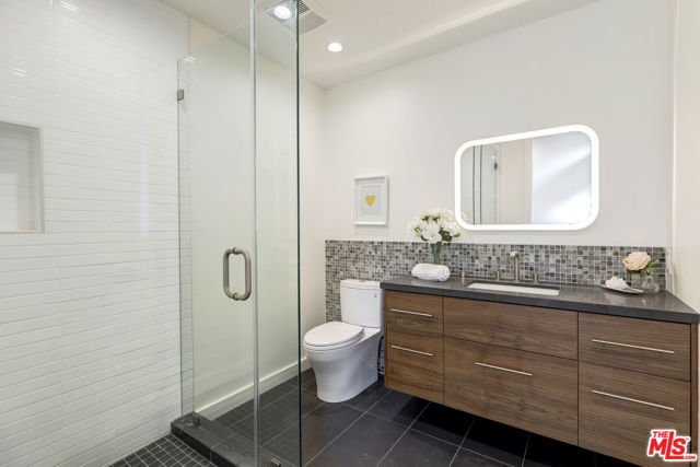 139 Hollister Avenue, Santa Monica CA: https://media.crmls.org/mediaz/ee085d28-b842-43e9-958a-1d4fcc135ef0.jpg