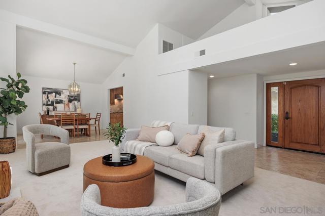 159 Mexicali Ct, Solana Beach CA: https://media.crmls.org/mediaz/ee08978e-1c0a-4c59-8935-c081d39b257b.jpg