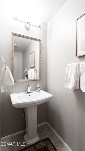 5057 Robles Street, Camarillo CA: https://media.crmls.org/mediaz/ee089de4-93b6-42b3-bd96-cf27965a0d28.jpg