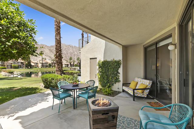 55459 Tanglewood, La Quinta CA: https://media.crmls.org/mediaz/ee08bd9c-2357-4747-9bde-2bf2399bd9da.jpg
