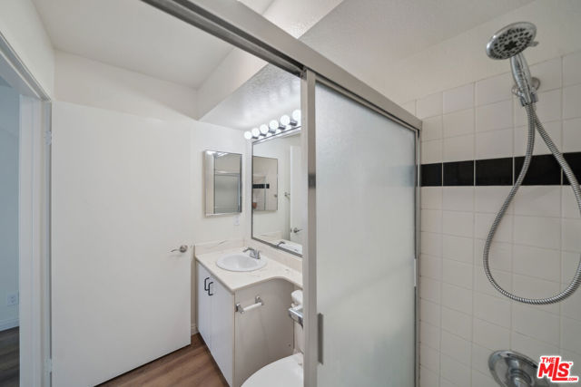 870 Crenshaw Boulevard, Los Angeles CA: https://media.crmls.org/mediaz/ee08cfc9-3fb8-426d-ac0c-84e5bfcd650c.jpg