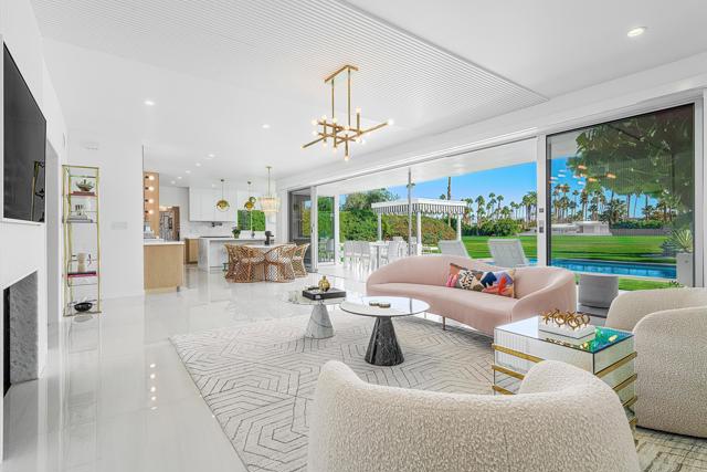 2622 S Calle Palo Fierro, Palm Springs CA: https://media.crmls.org/mediaz/ee08d877-3861-4f88-bea4-5a2179414c96.jpg